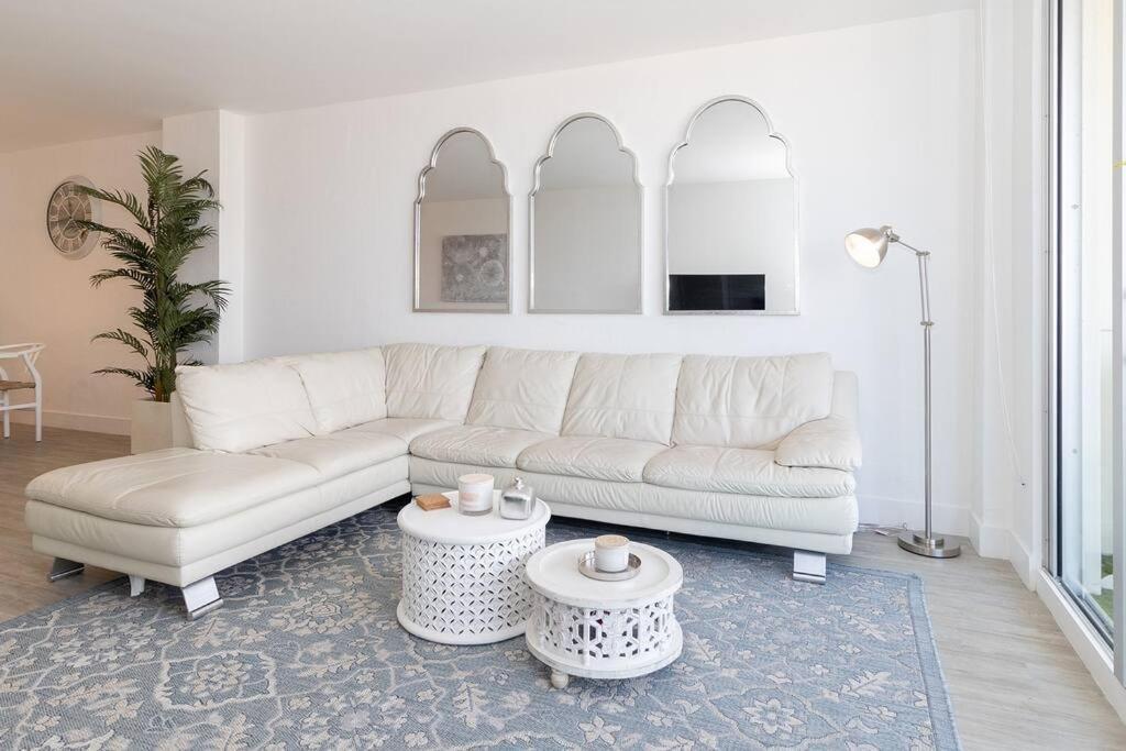 Stunning & Spacious Resort-Style Condo Across From Beach! Miami Beach Exterior photo