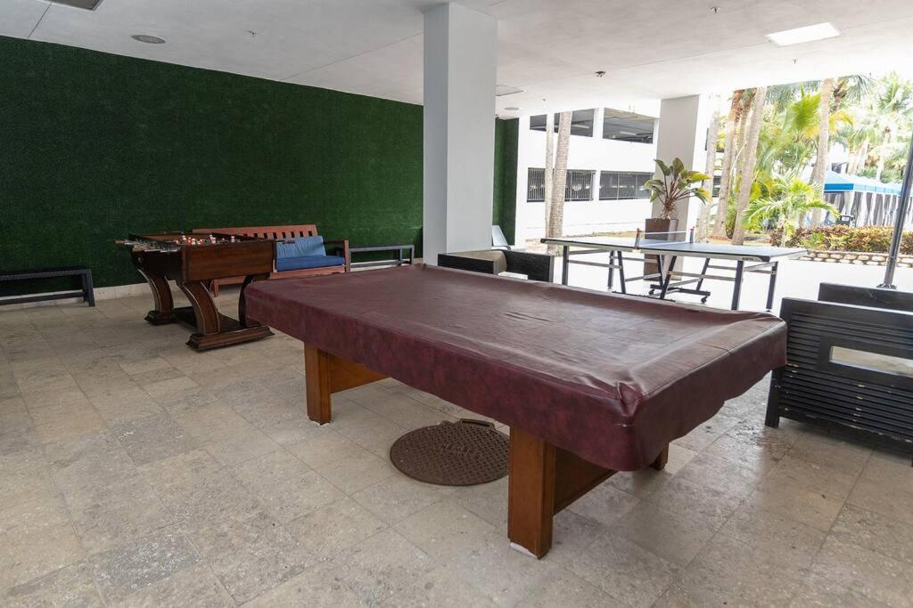 Stunning & Spacious Resort-Style Condo Across From Beach! Miami Beach Exterior photo